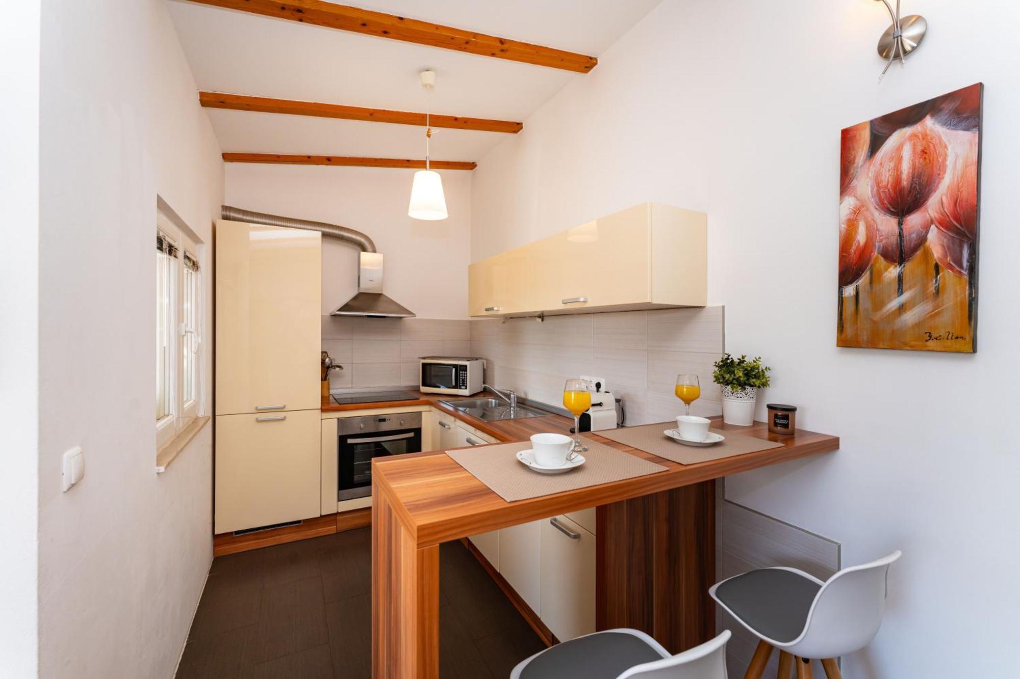 Apartmenthouse Ivana Betina  Exteriör bild