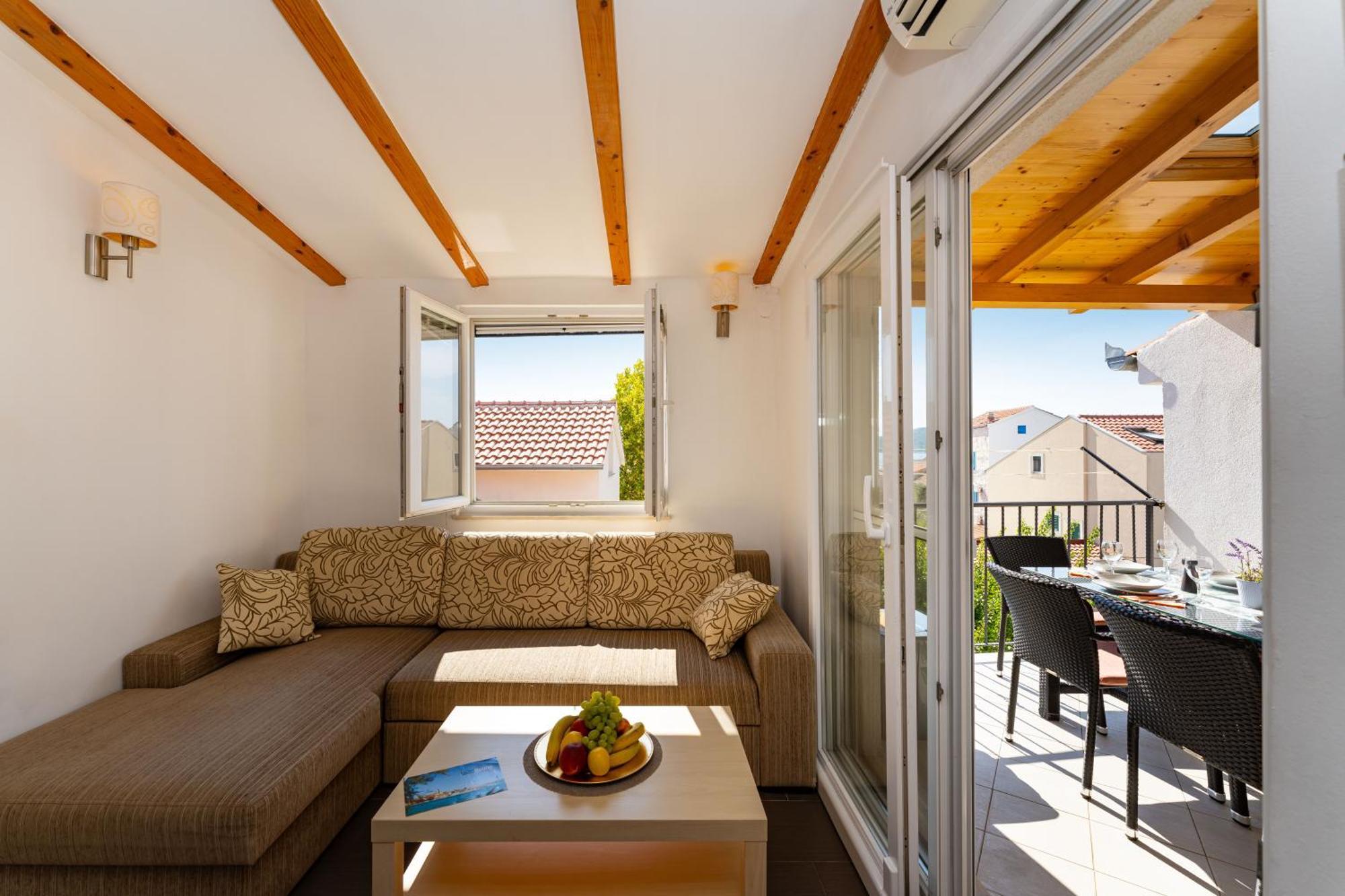 Apartmenthouse Ivana Betina  Exteriör bild
