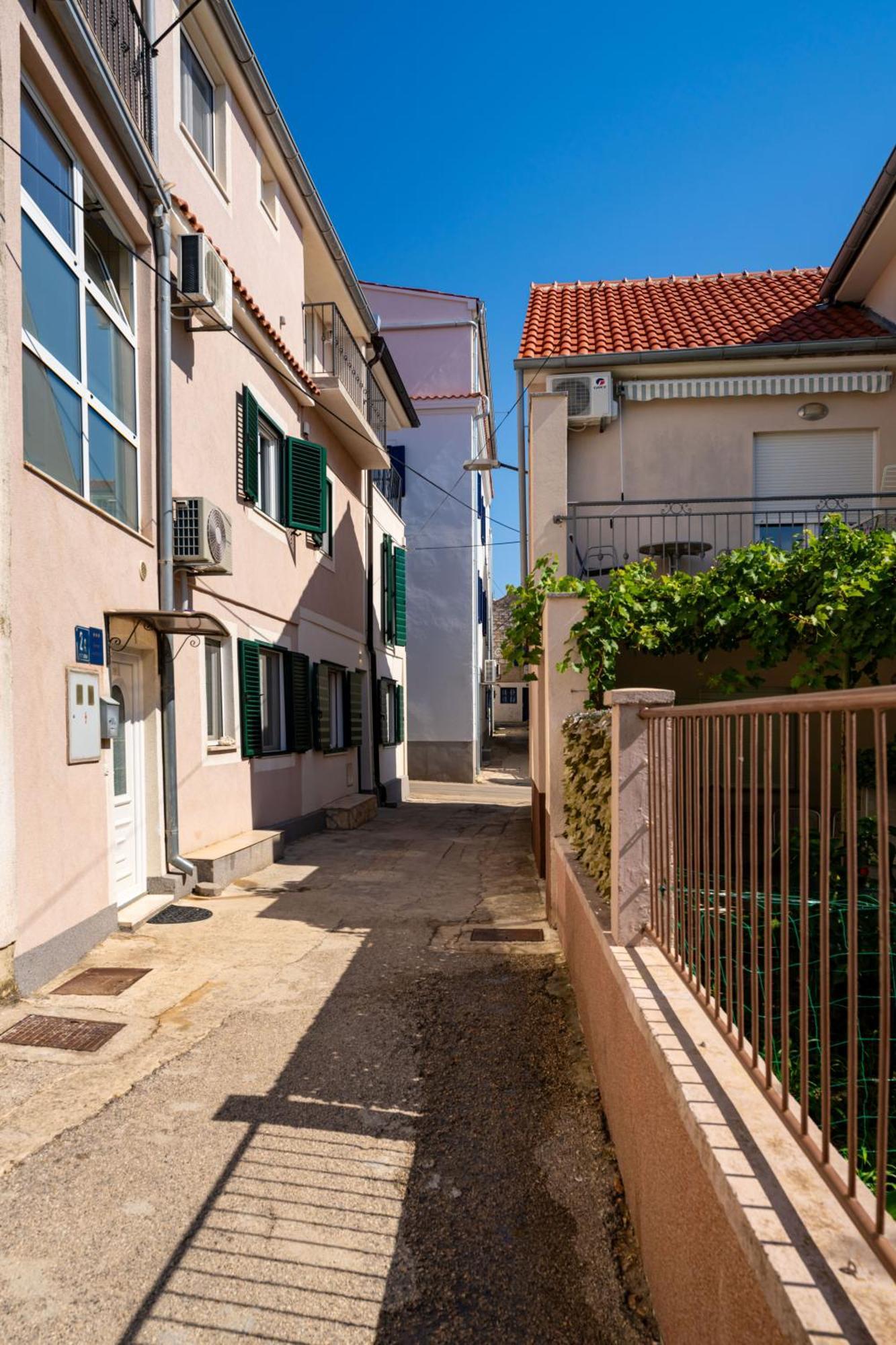 Apartmenthouse Ivana Betina  Exteriör bild
