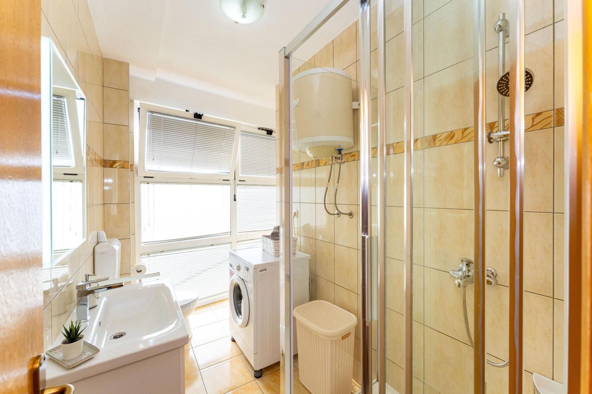 Apartmenthouse Ivana Betina  Exteriör bild